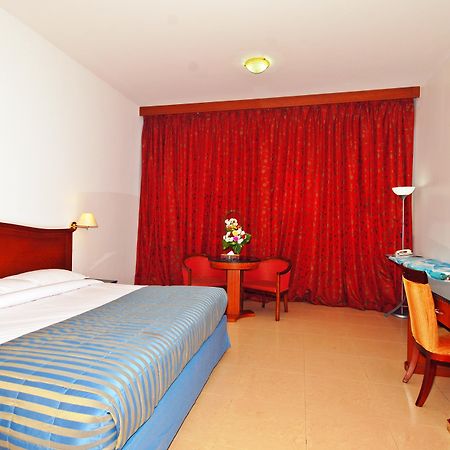 Ramee Garden Hotel Apartments Абу Даби Екстериор снимка