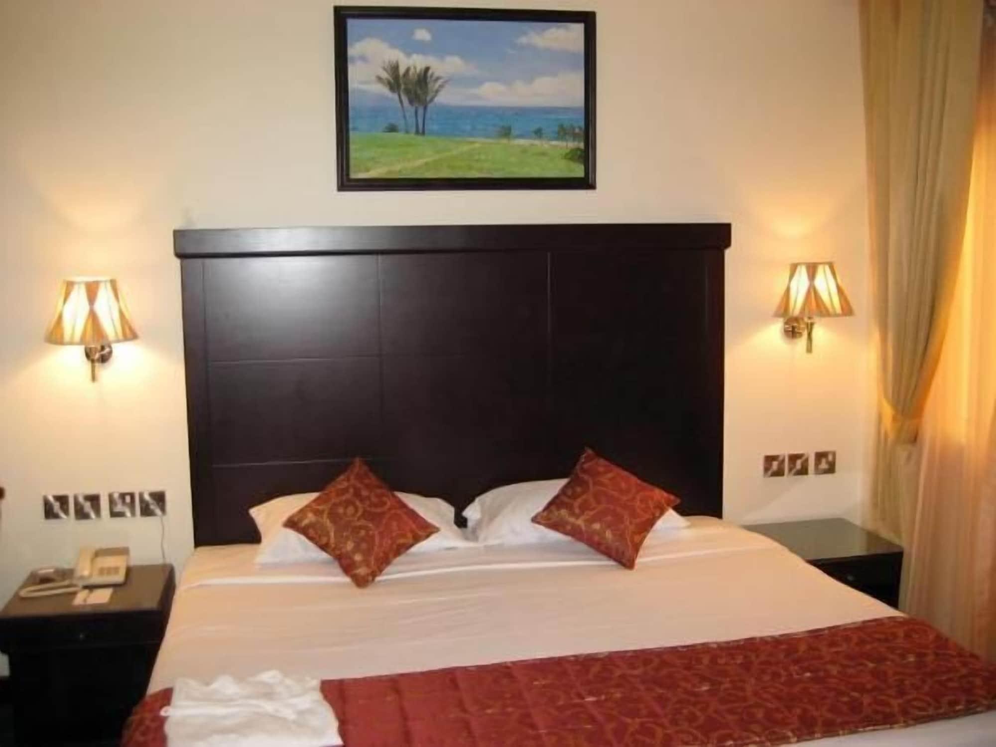 Ramee Garden Hotel Apartments Абу Даби Екстериор снимка